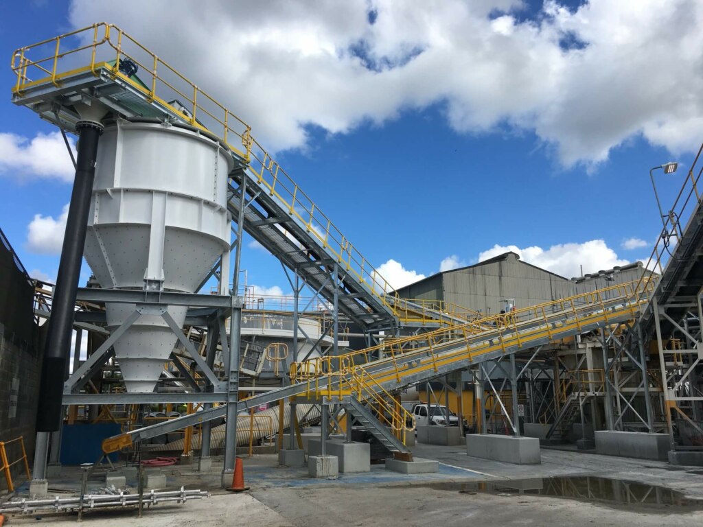 A large industrial plant with belt conveyors.